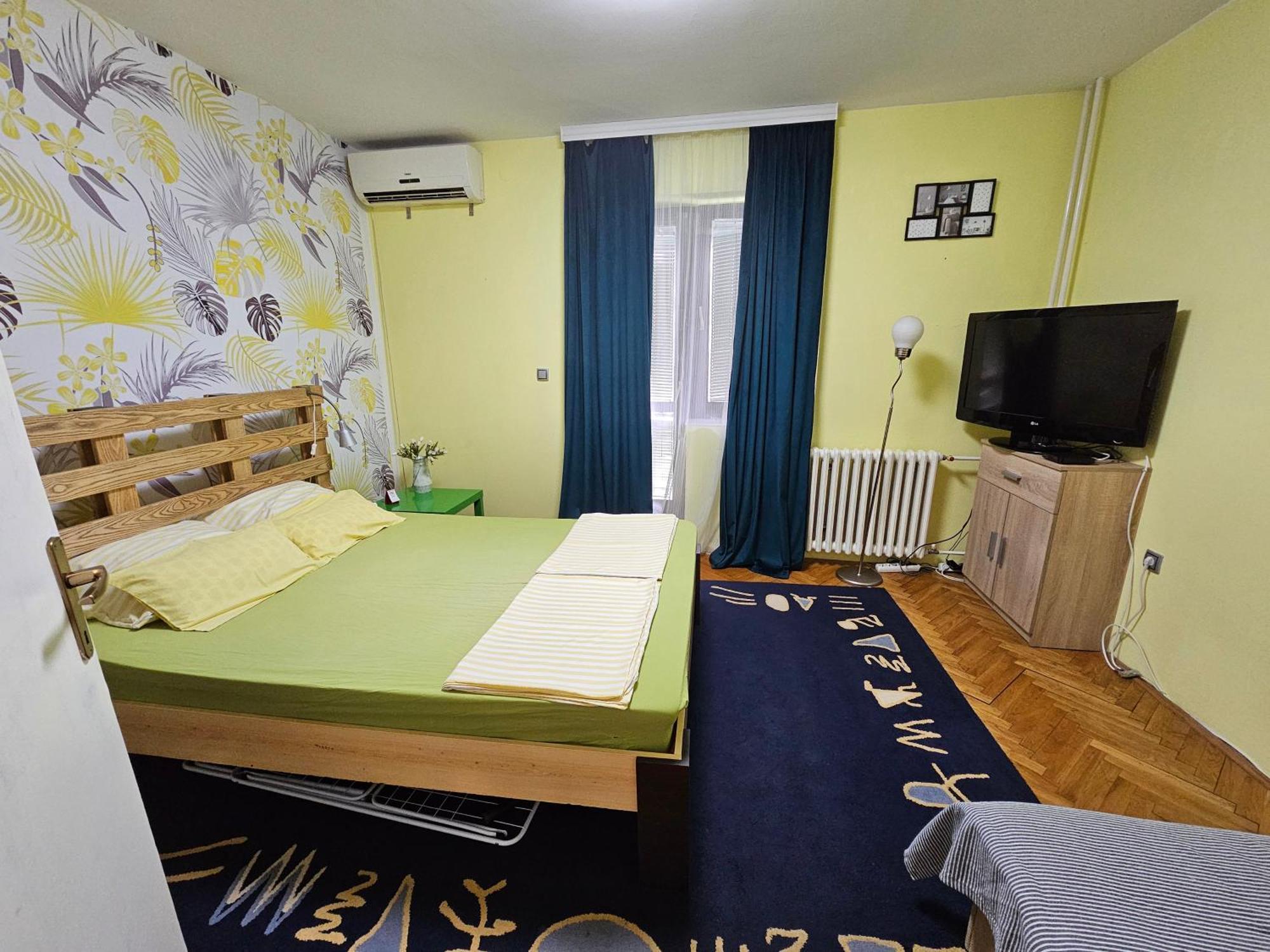 Apartman Yellow House Leilighet Novi Sad Eksteriør bilde